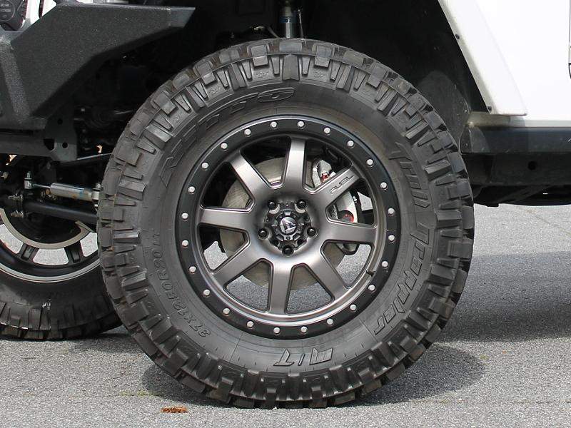 FUEL D552 "TROPHY" Wheel in Satin Anthracite with Satin Black Ring for 07-up Jeep Wrangler JK, JL & JT Gladiator